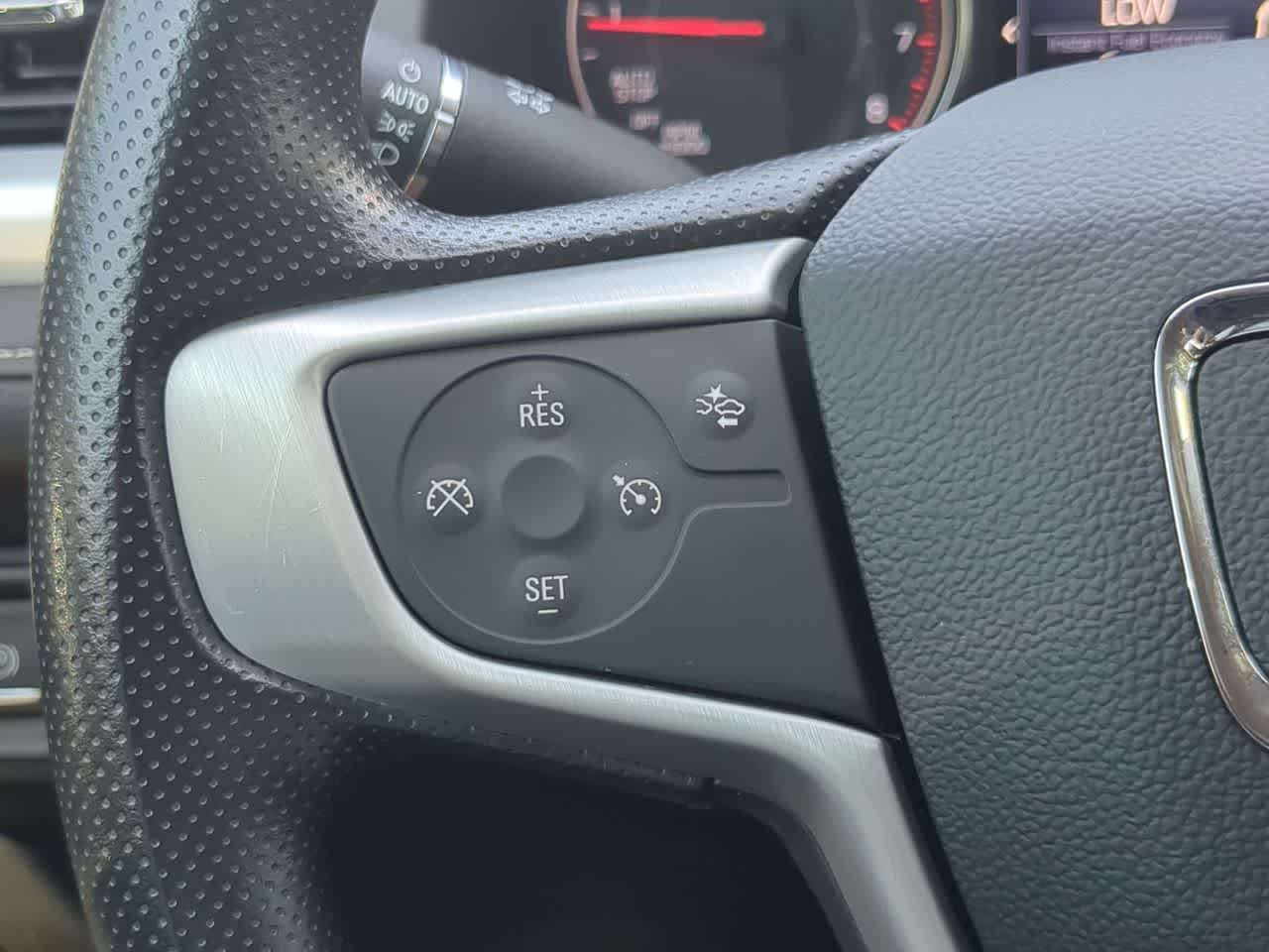 Thumbnail: 2023 GMC Acadia - 23