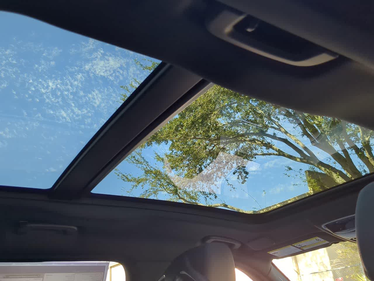 Thumbnail: 2026 Land Rover Range Rover Velar - 23