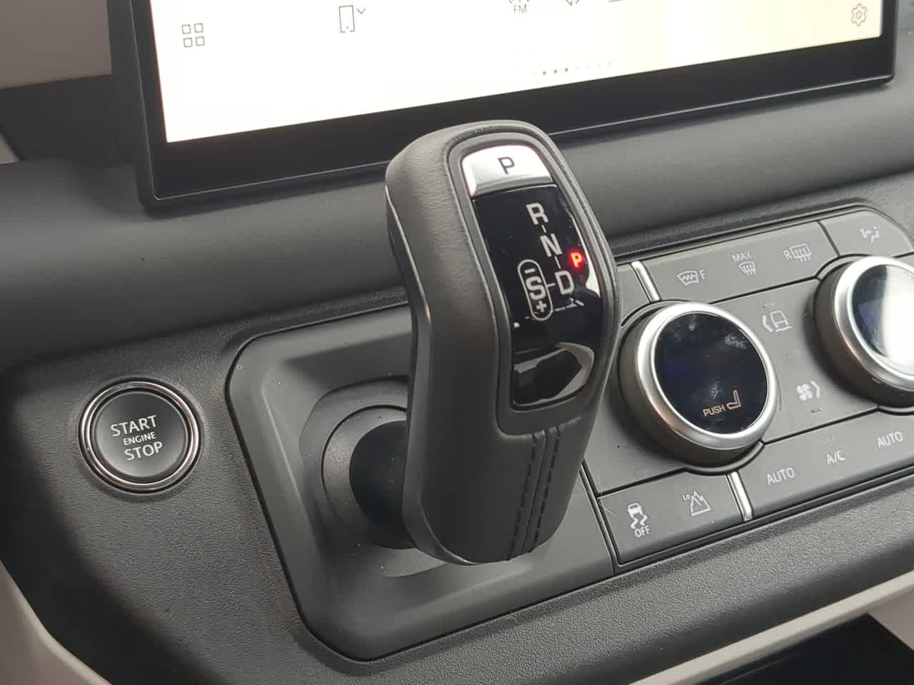 Thumbnail: 2025 Land Rover Defender - 33