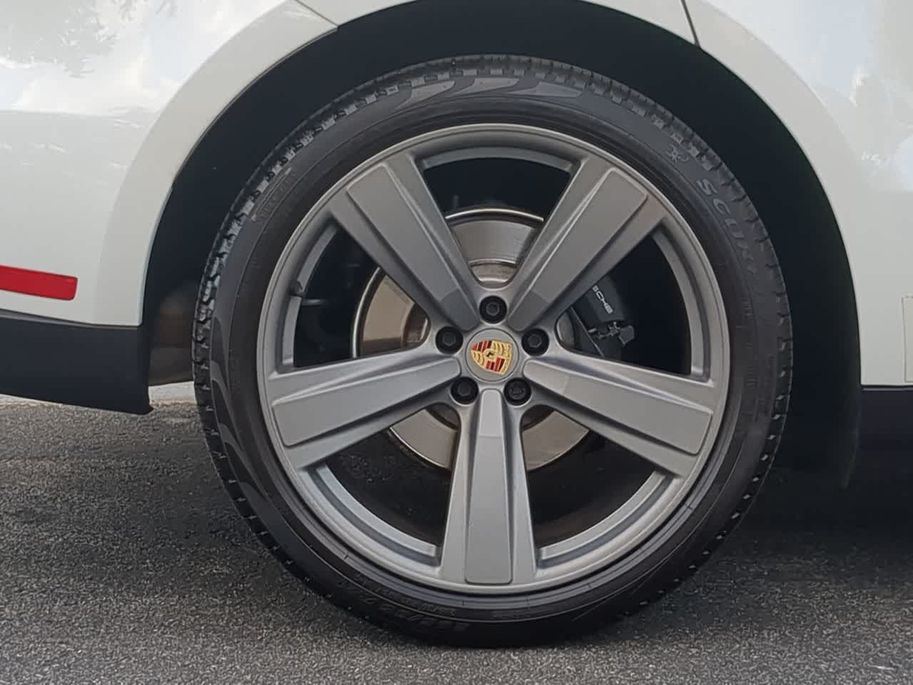 Thumbnail: 2024 Porsche Macan - 14