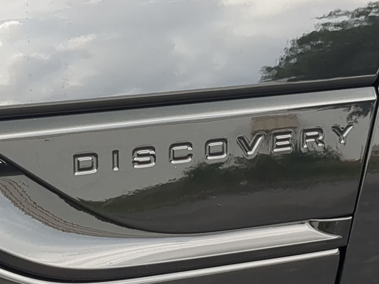 Thumbnail: 2026 Land Rover Discovery - 13