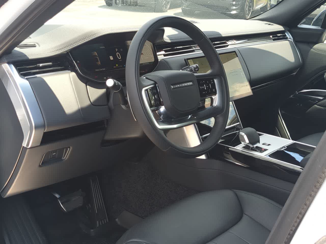 Thumbnail: 2026 Land Rover Range Rover - 10