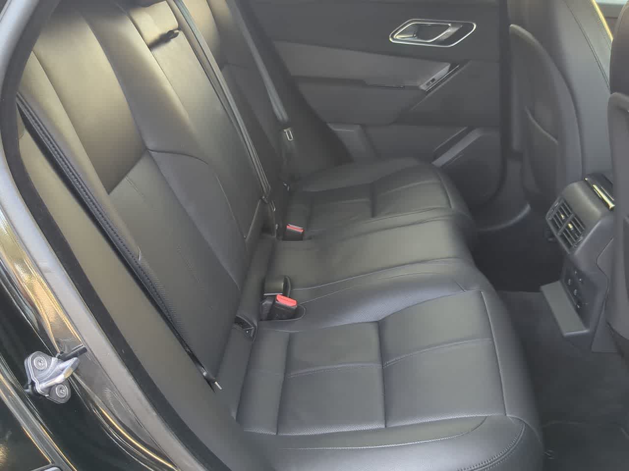 Thumbnail: 2025 Land Rover Range Rover Velar - 22