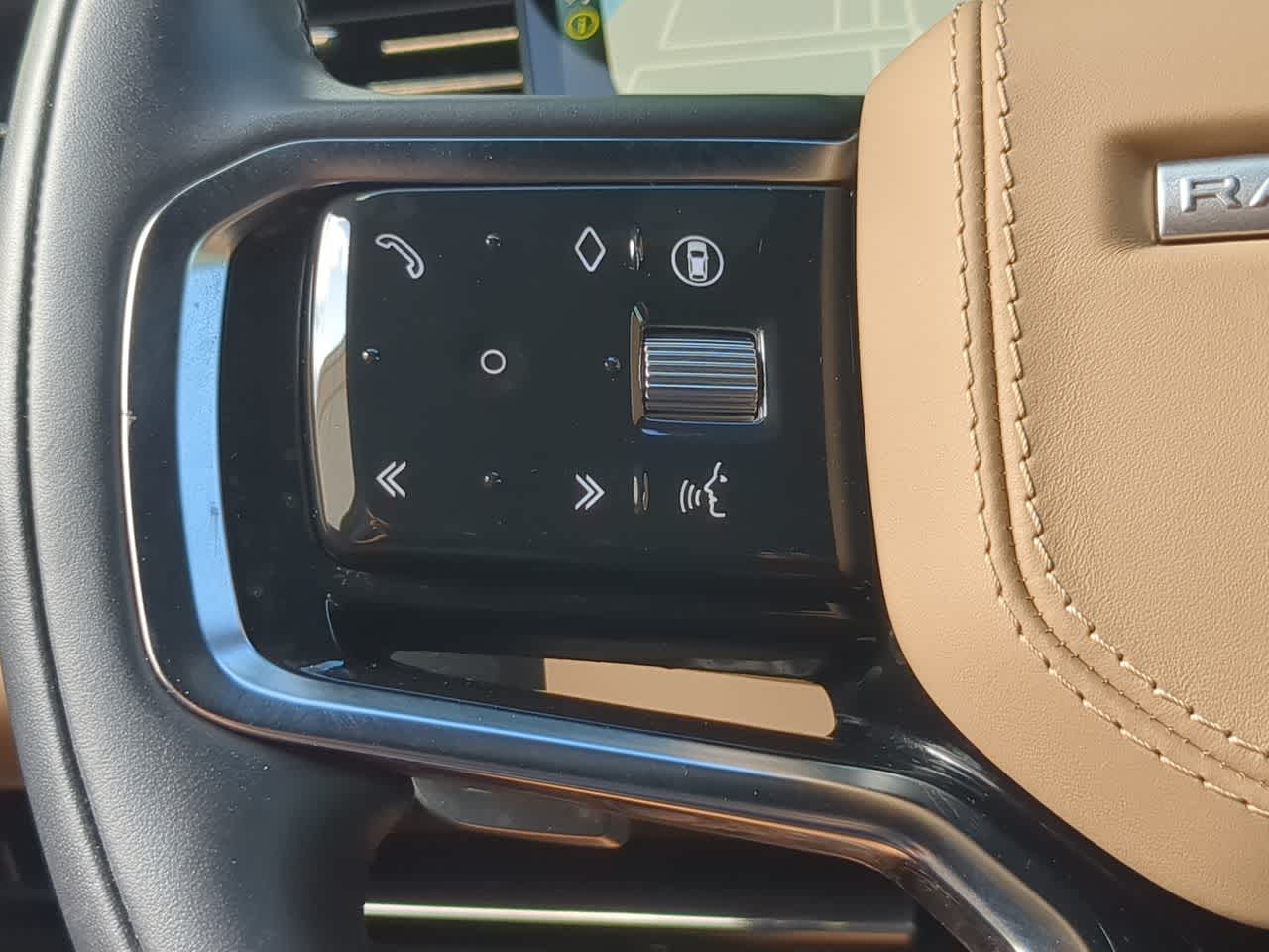 Thumbnail: 2025 Land Rover Range Rover Sport - 26