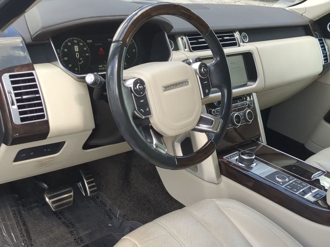 Thumbnail: 2017 Land Rover Range Rover - 10