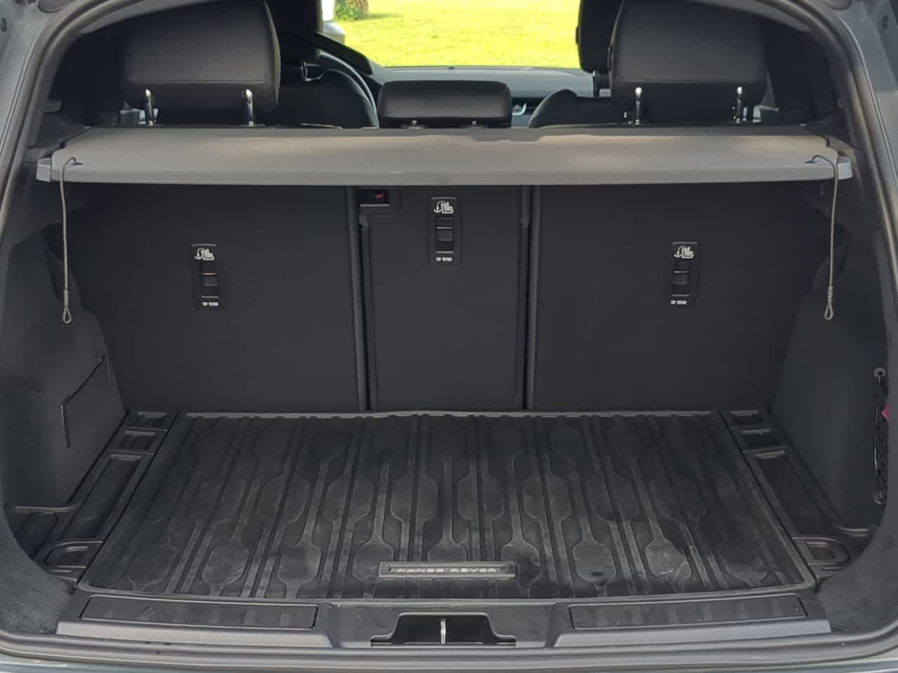 Thumbnail: 2023 Land Rover Range Rover Evoque - 35