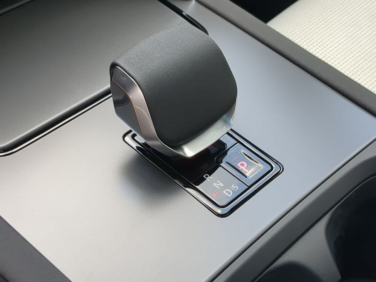 Thumbnail: 2025 Land Rover Discovery Sport - 35