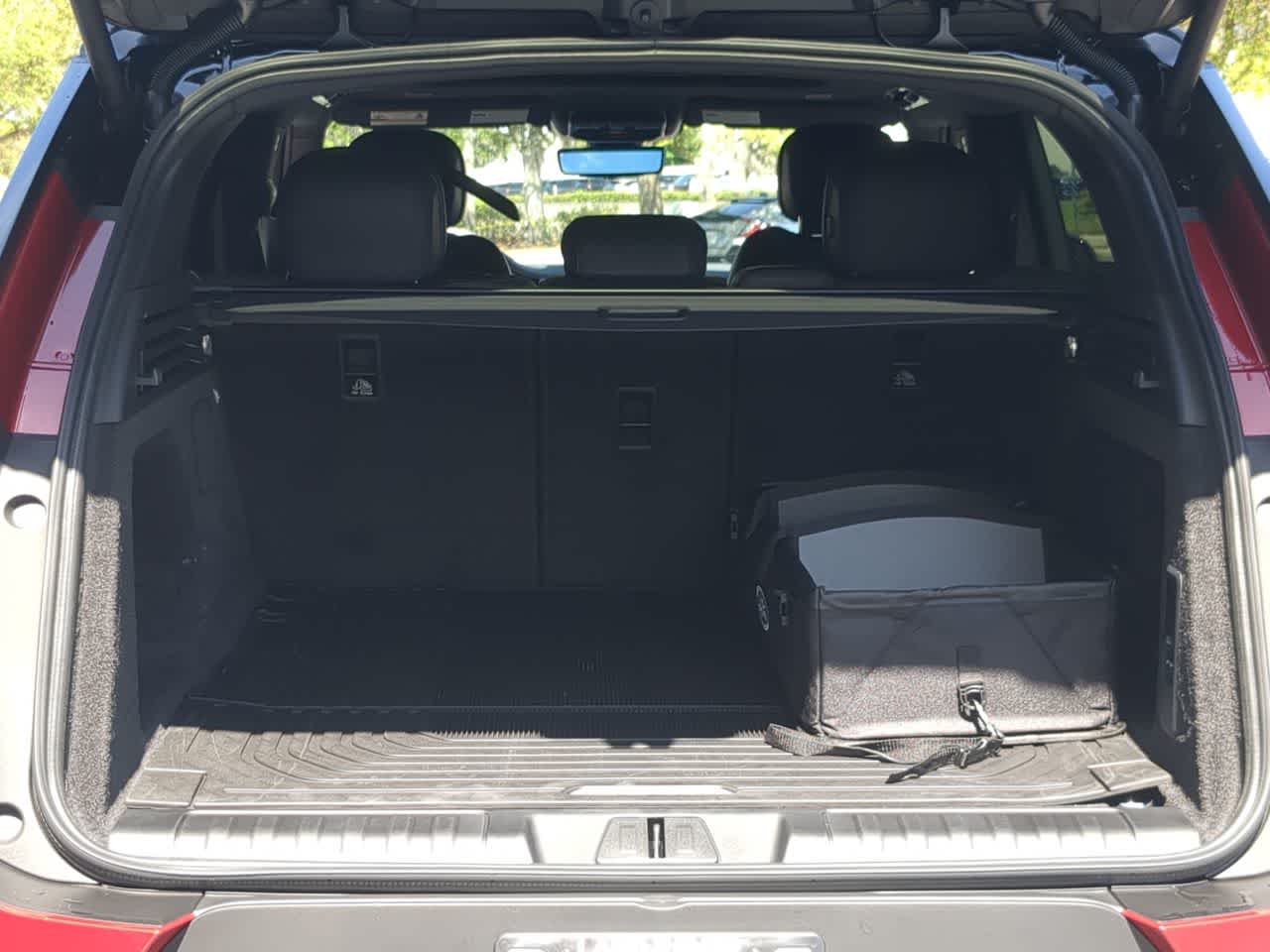 Thumbnail: 2026 Land Rover Range Rover Sport - 36