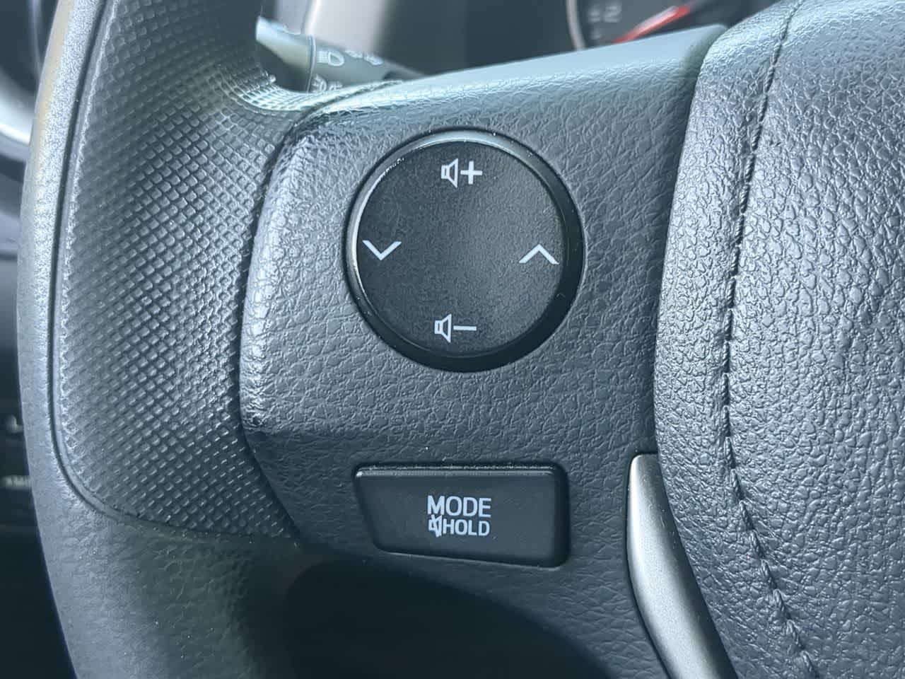 Thumbnail: 2016 Toyota RAV4 - 22