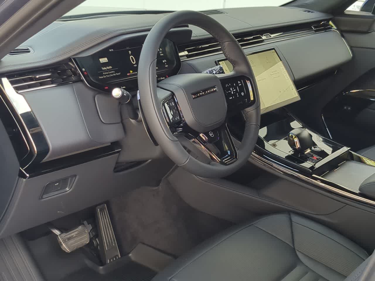 Thumbnail: 2026 Land Rover Range Rover Sport - 10