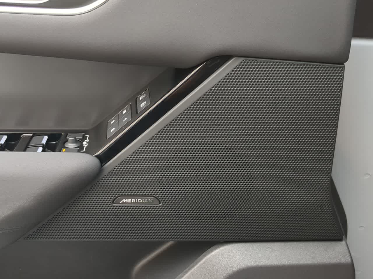 Thumbnail: 2024 Land Rover Range Rover Velar - 32