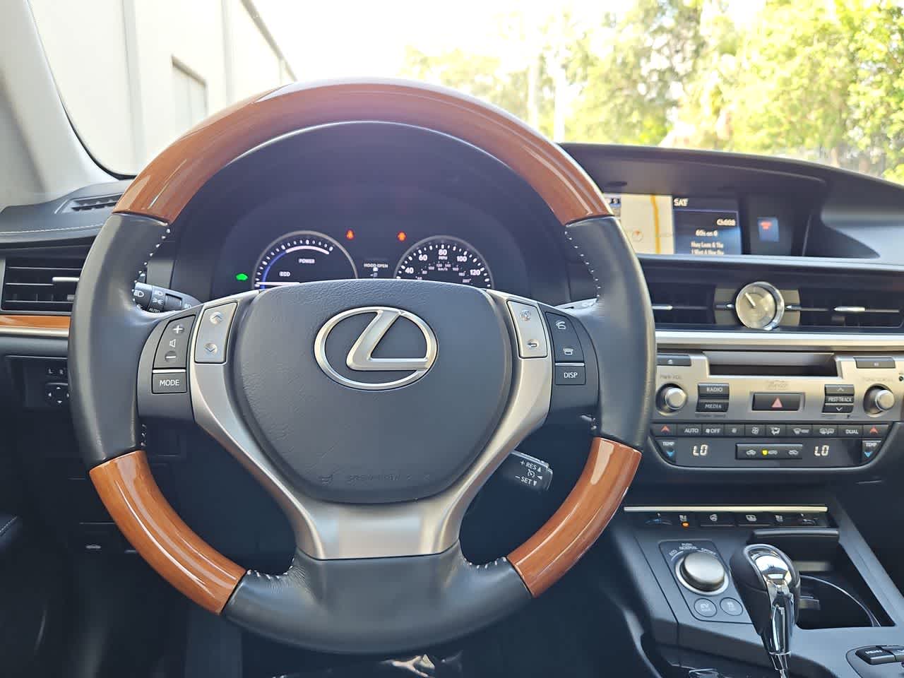 Thumbnail: 2014 Lexus ES - 25