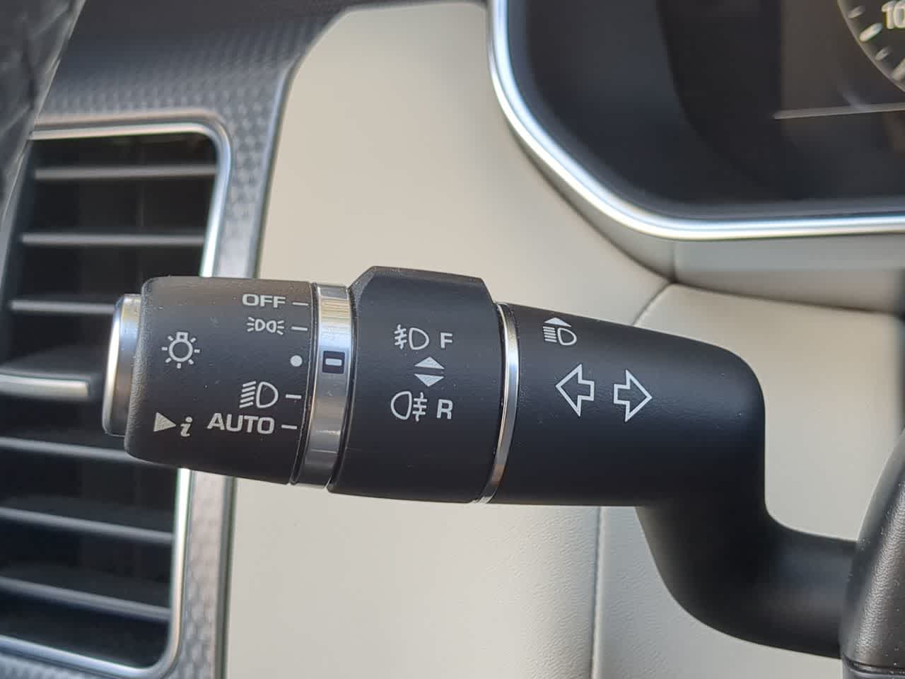 Thumbnail: 2022 Land Rover Range Rover Sport - 28