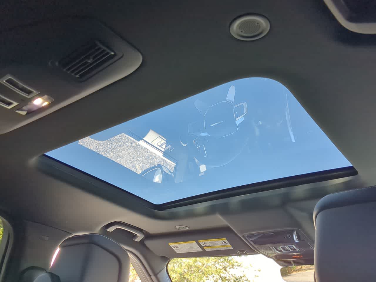 Thumbnail: 2026 Land Rover Discovery - 23