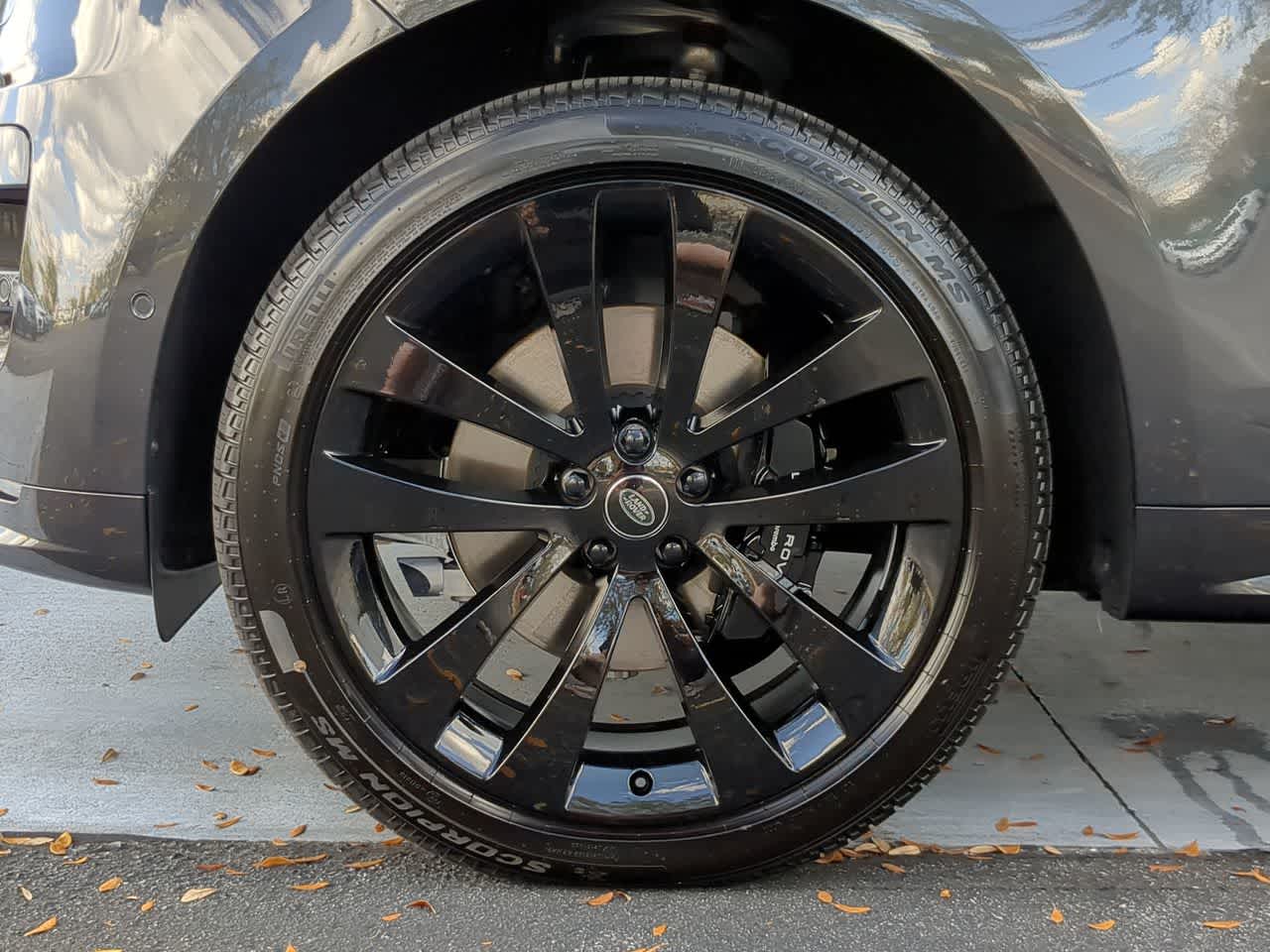 Thumbnail: 2025 Land Rover Range Rover Sport - 14