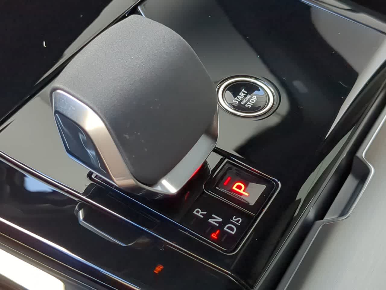 Thumbnail: 2025 Land Rover Range Rover Sport - 34