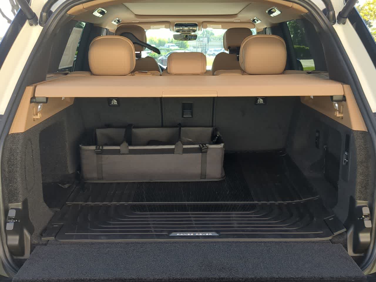 Thumbnail: 2025 Land Rover Range Rover - 36