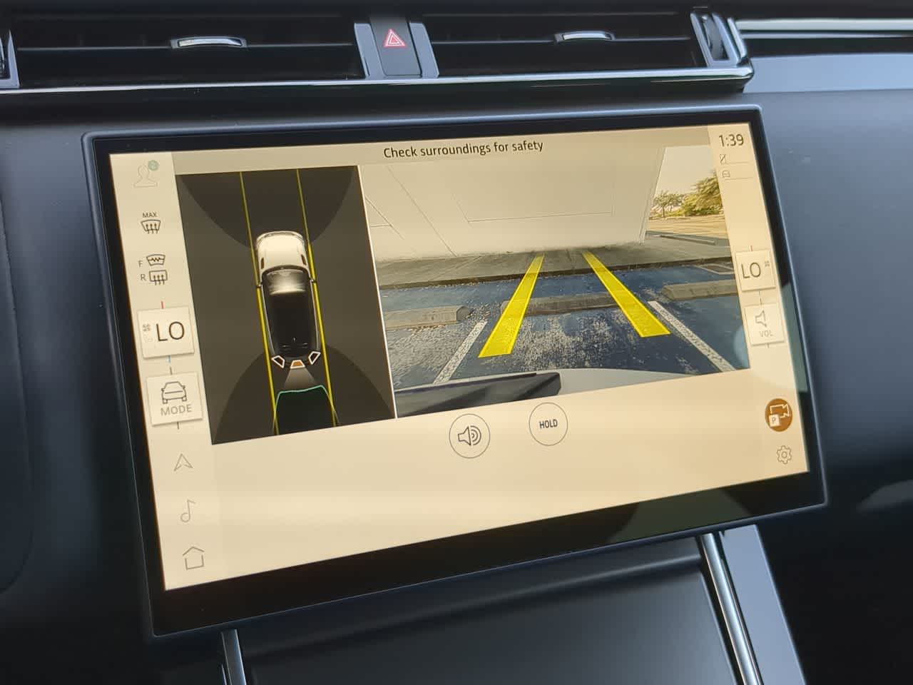 Thumbnail: 2025 Land Rover Range Rover Velar - 29