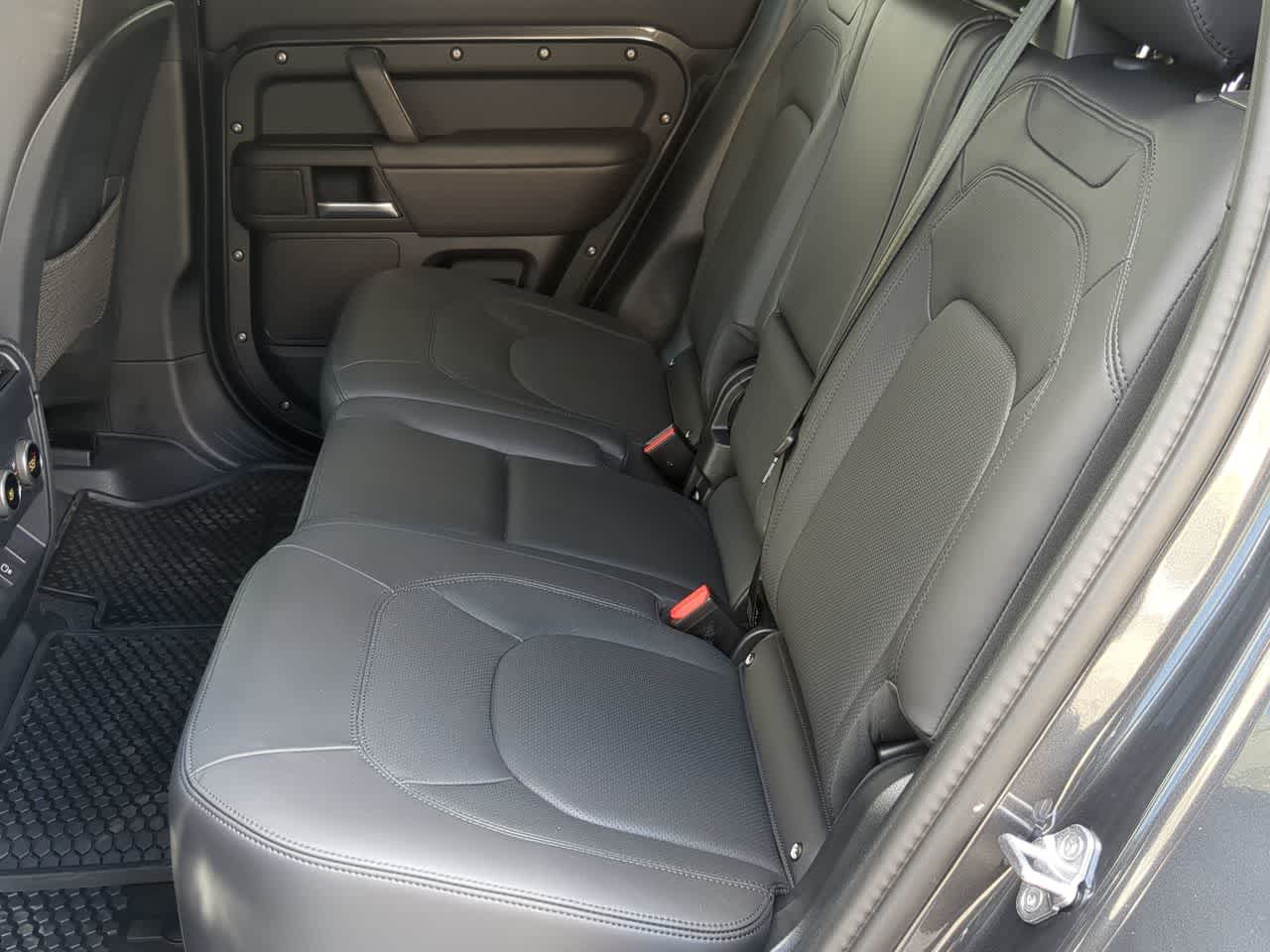 Thumbnail: 2025 Land Rover Defender - 21