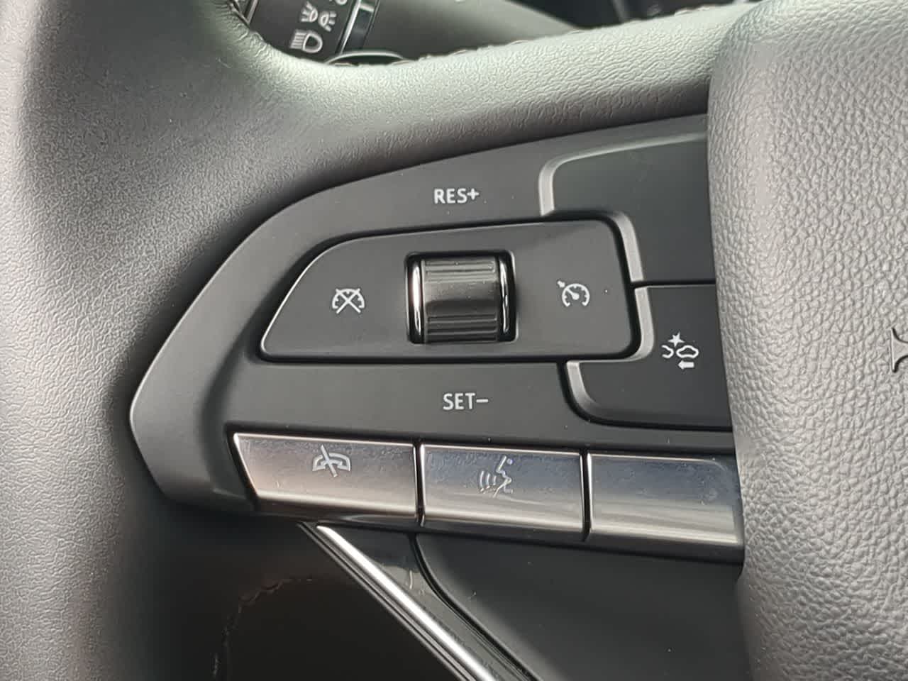 Thumbnail: 2024 Cadillac XT6 - 26