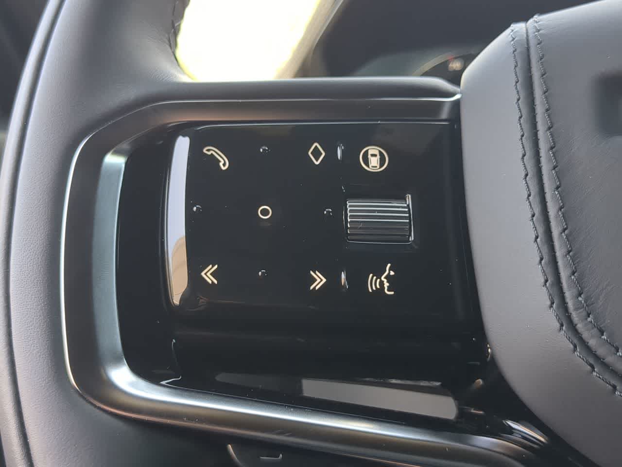 Thumbnail: 2026 Land Rover Range Rover Sport - 26