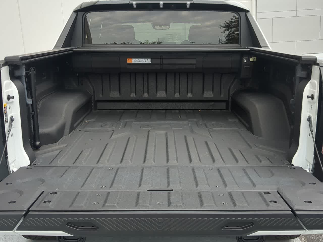 Thumbnail: 2023 GMC Hummer EV - 35