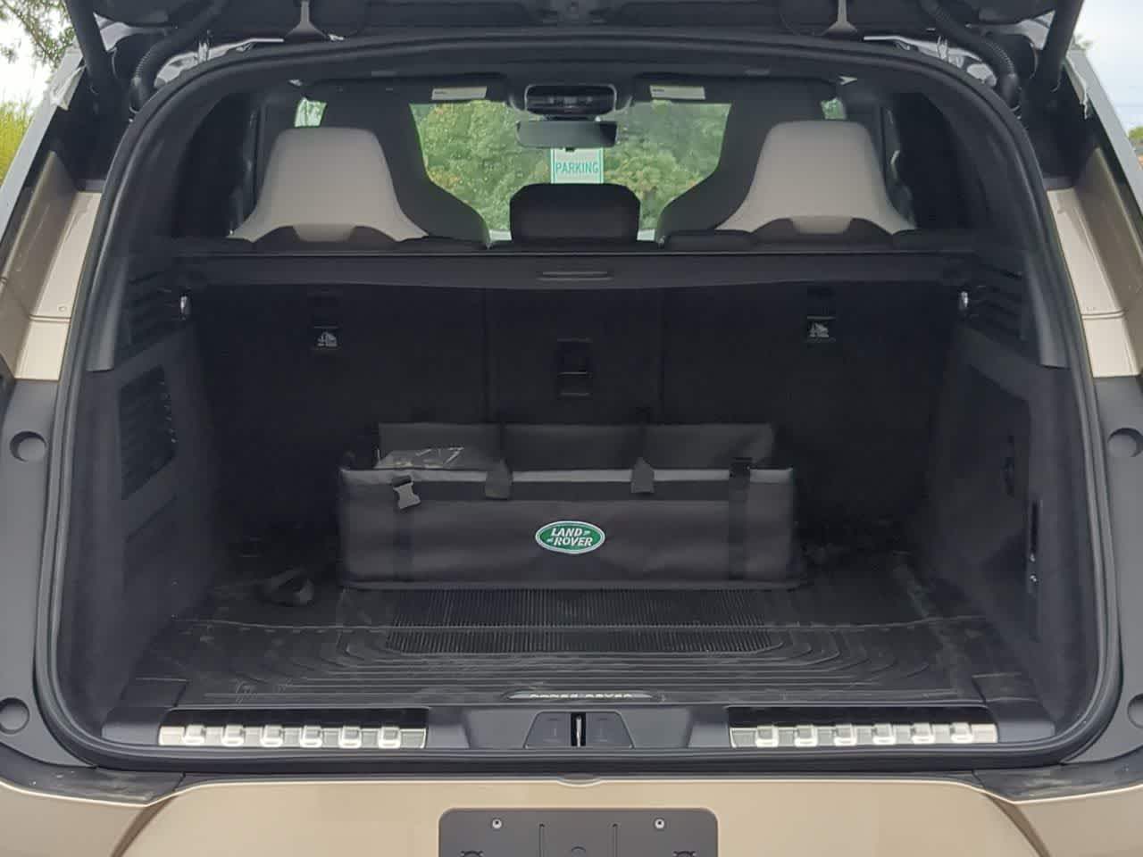 Thumbnail: 2026 Land Rover Range Rover Sport - 36