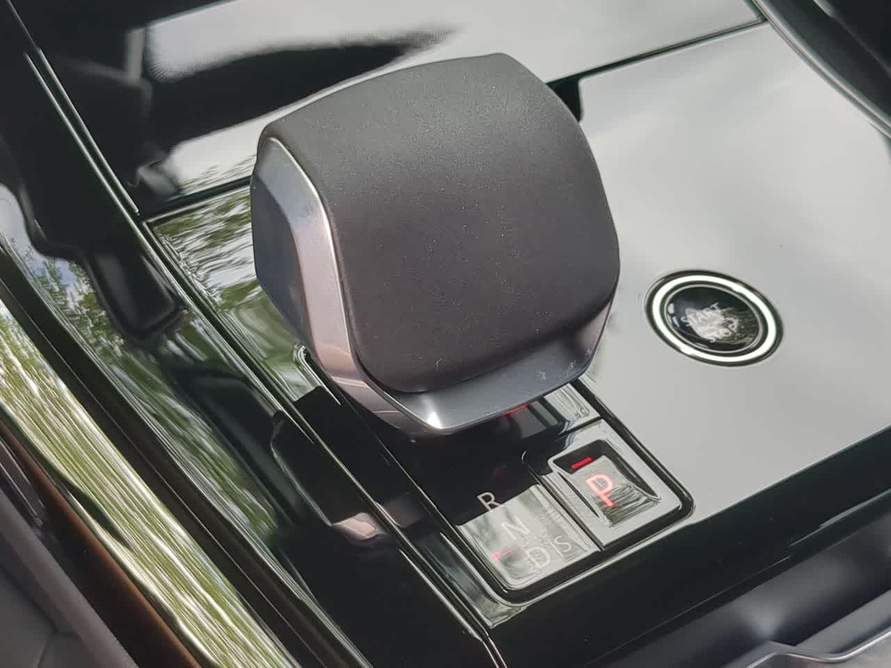 Thumbnail: 2026 Land Rover Range Rover Sport - 35