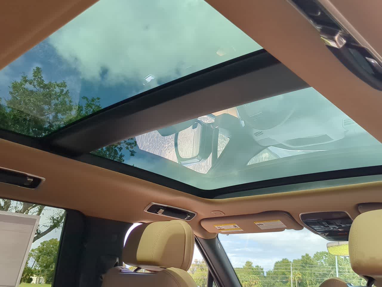 Thumbnail: 2025 Land Rover Range Rover - 23