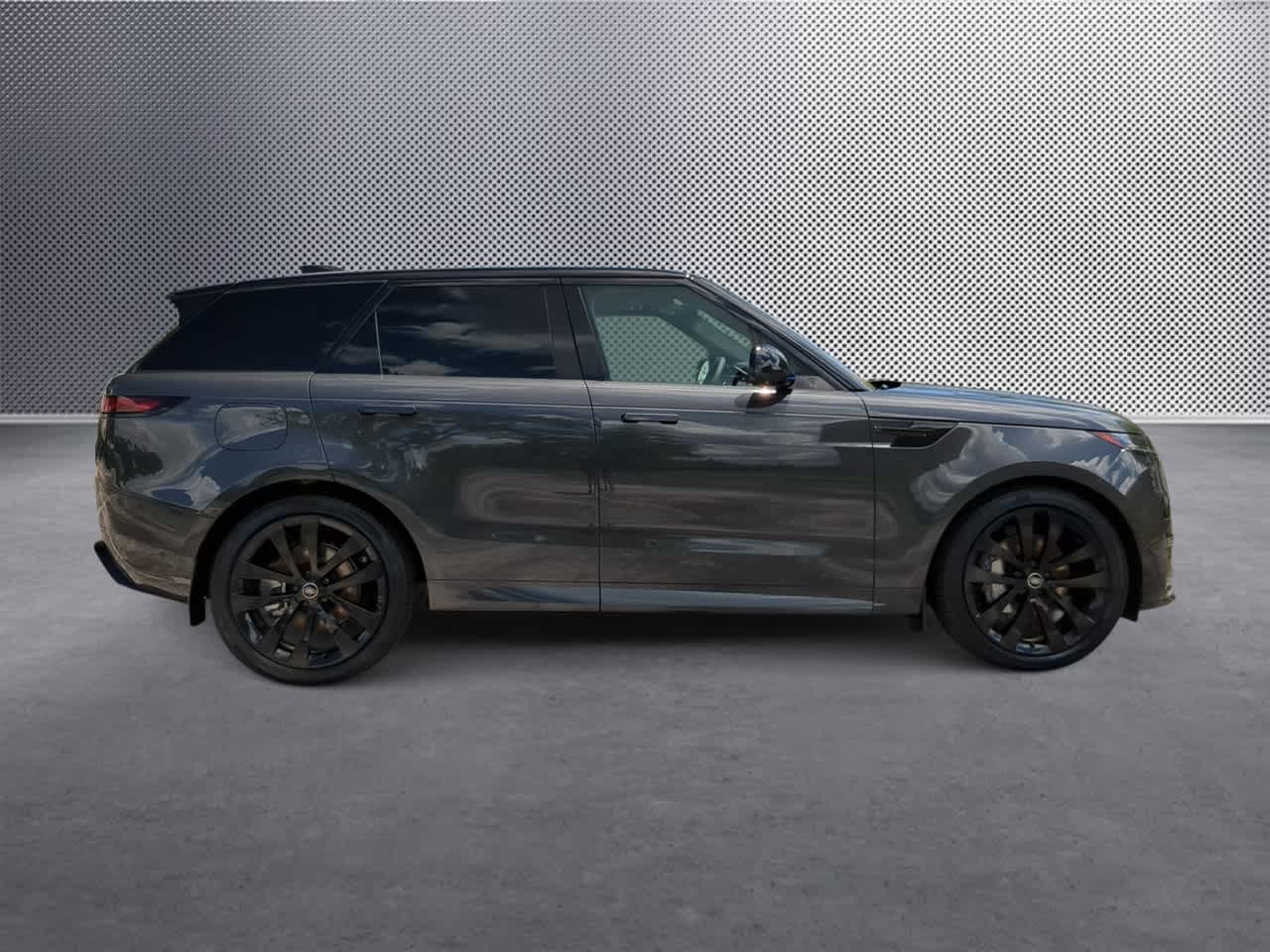 Thumbnail: 2025 Land Rover Range Rover Sport - 9