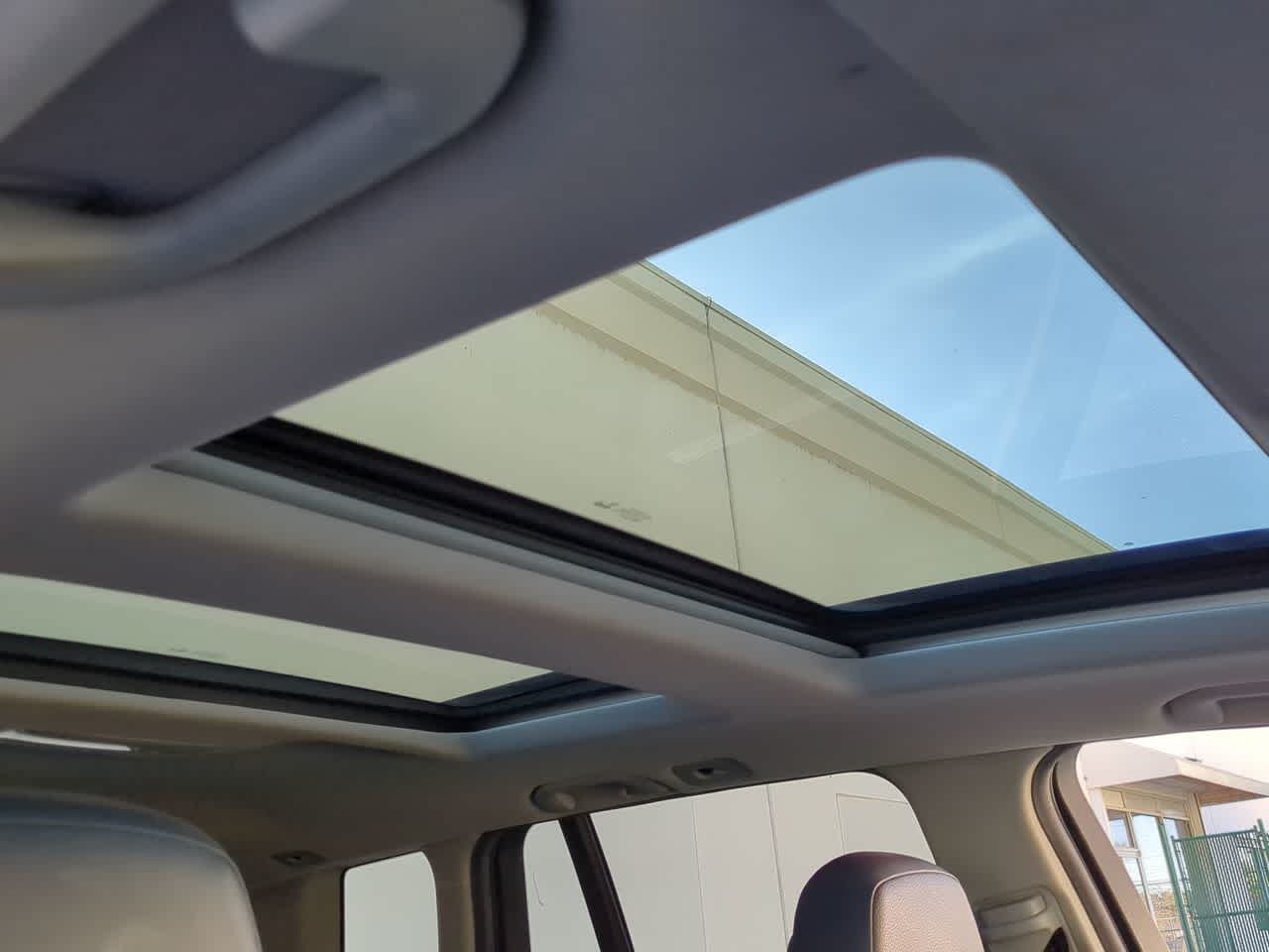 Thumbnail: 2015 Mercedes-Benz GLK - 19