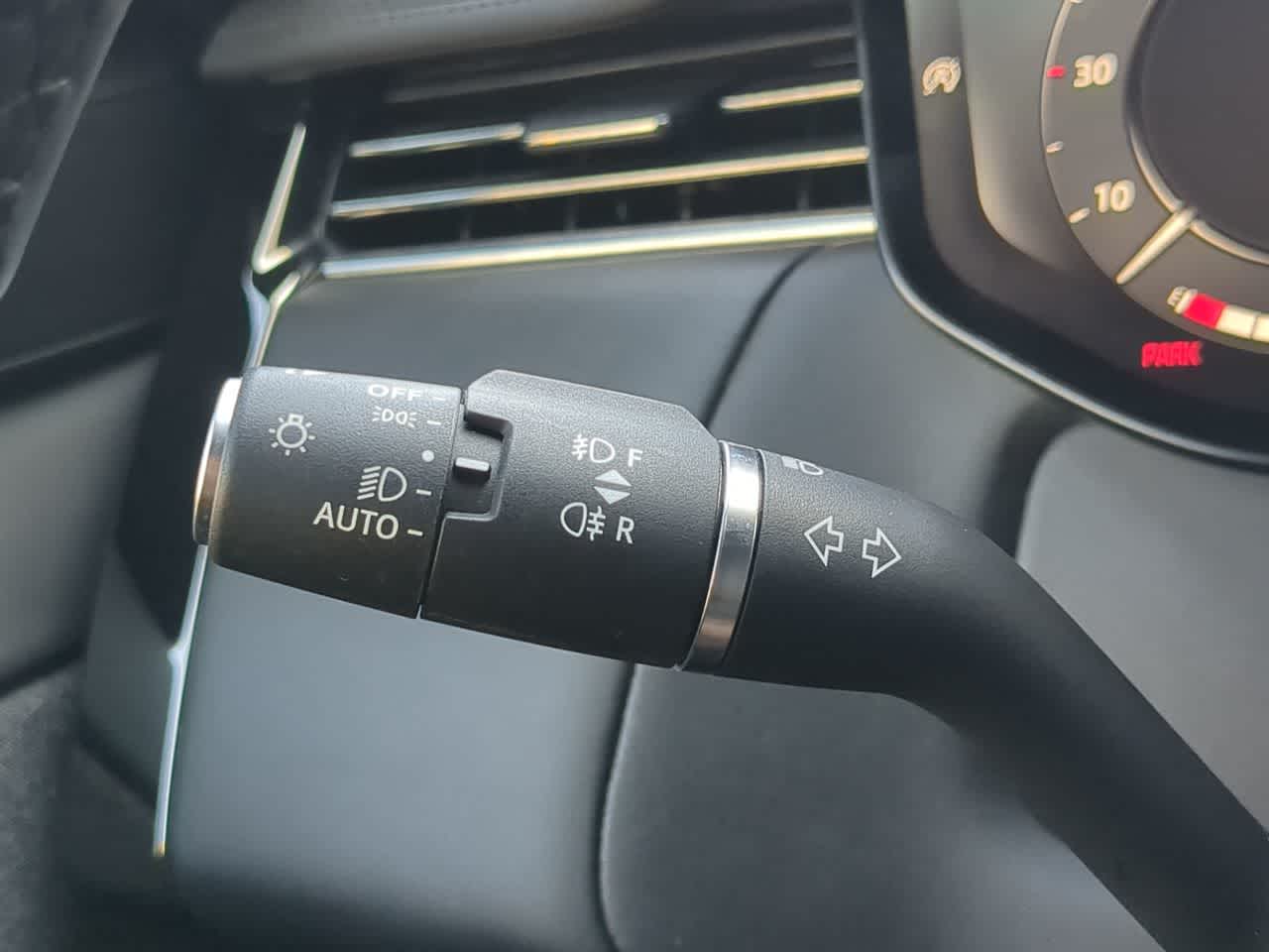 Thumbnail: 2025 Land Rover Range Rover Sport - 29