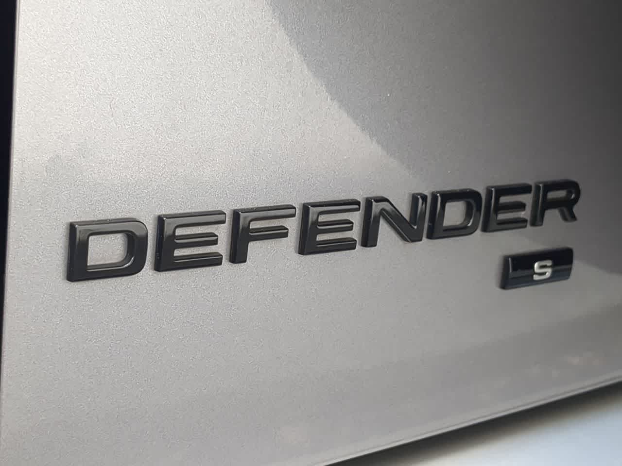 Thumbnail: 2020 Land Rover Defender - 13