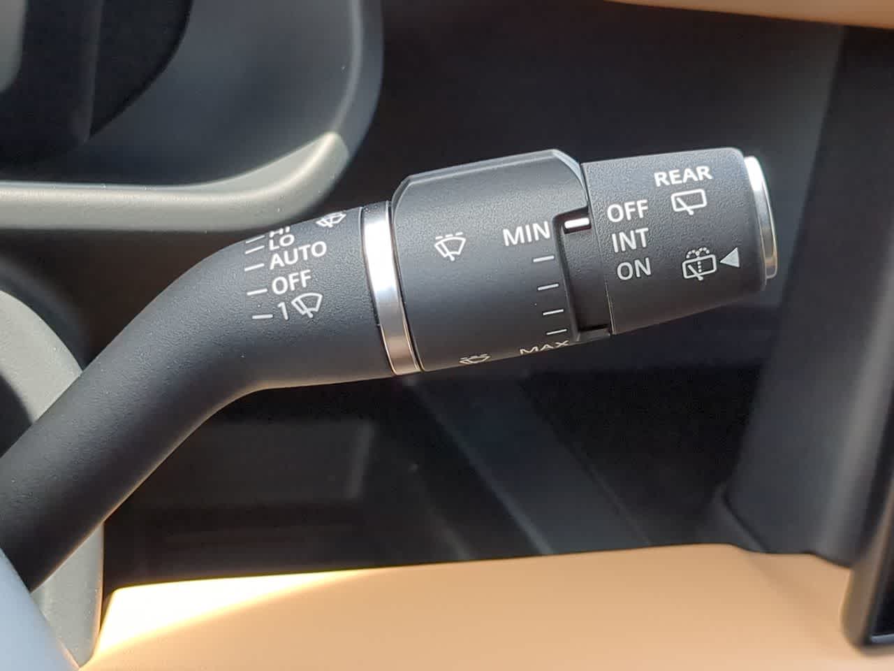 2025 Land Rover Defender 110 28