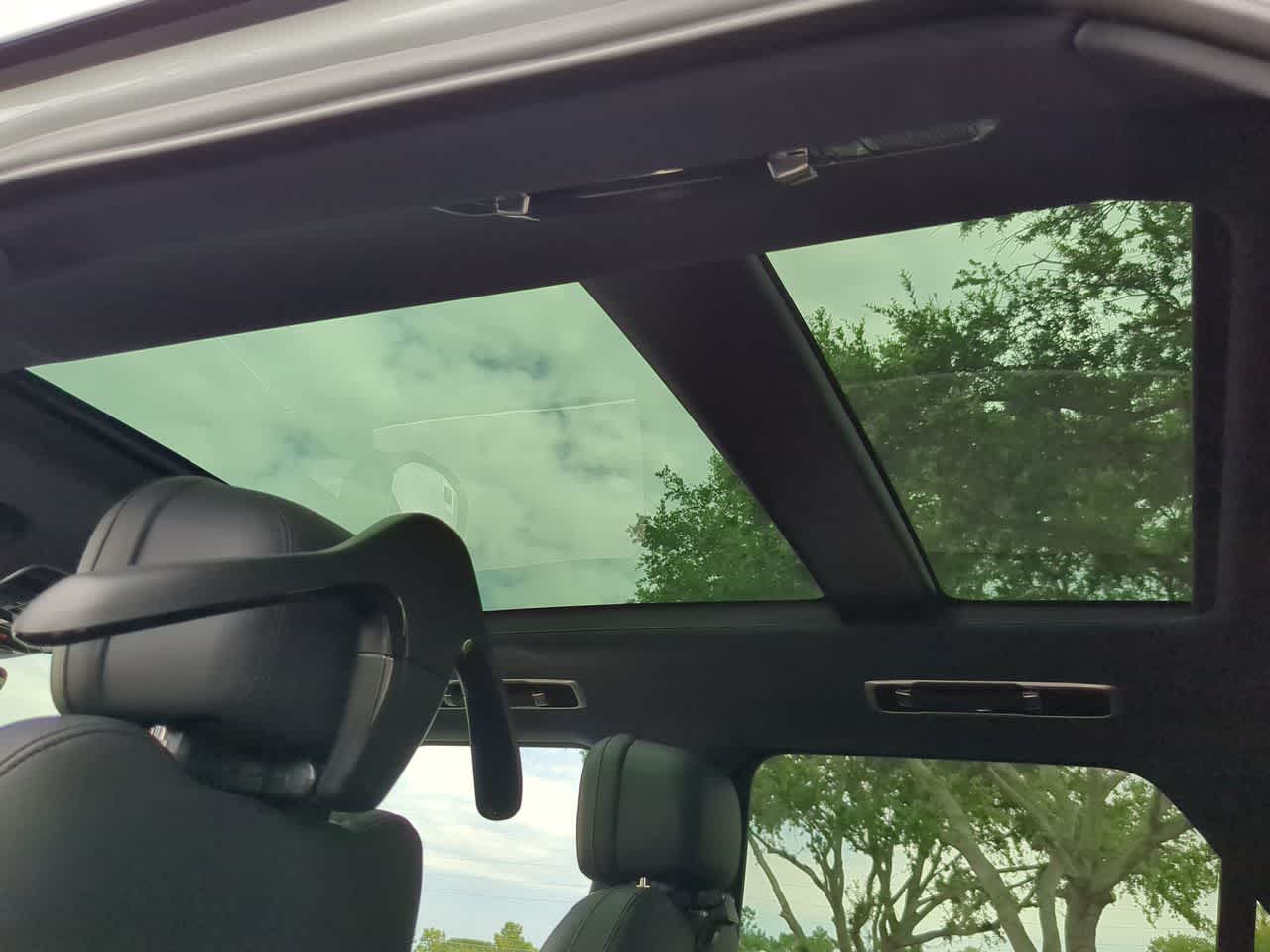 Thumbnail: 2025 Land Rover Range Rover Sport - 23