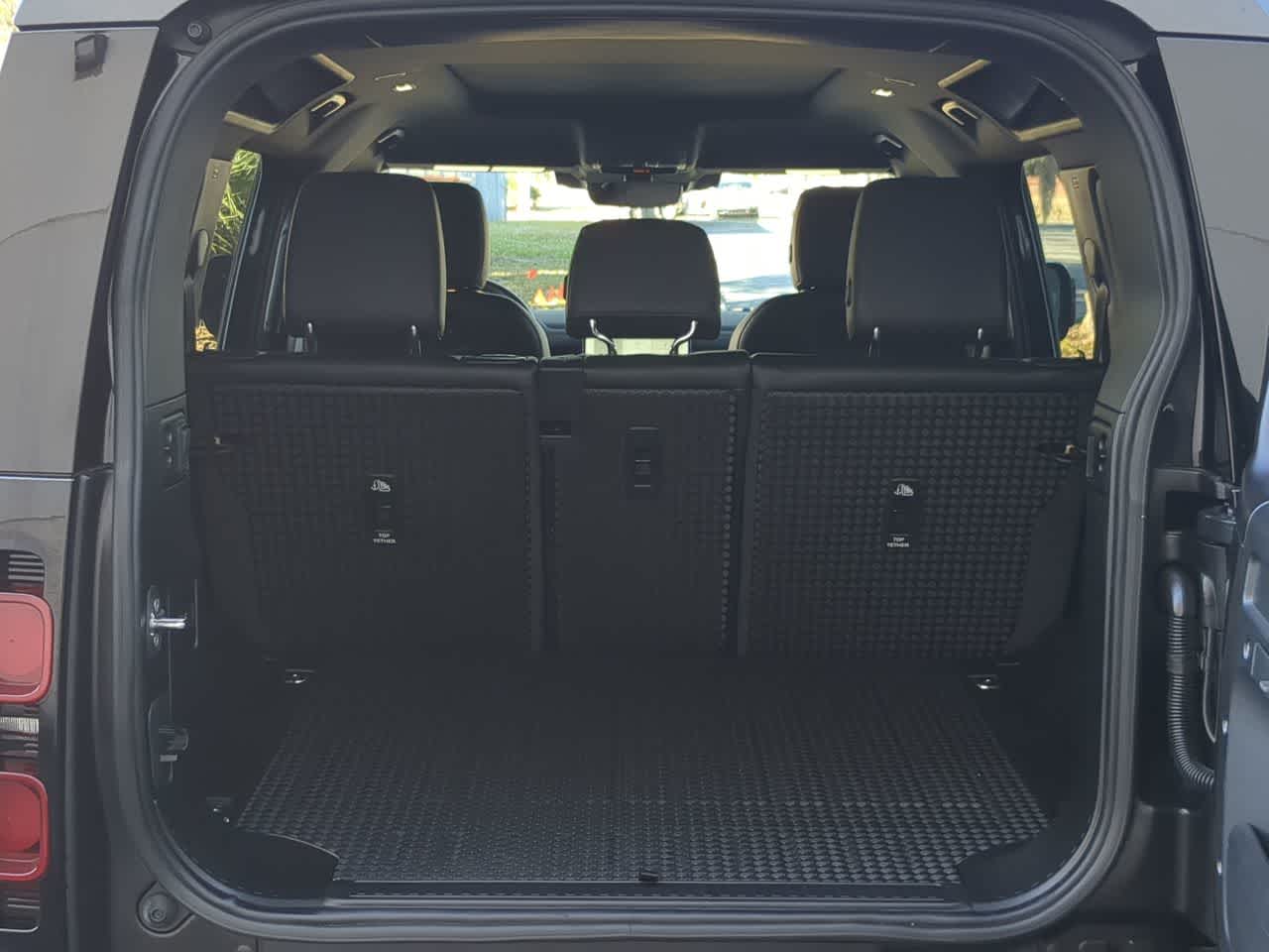 Thumbnail: 2022 Land Rover Defender - 37