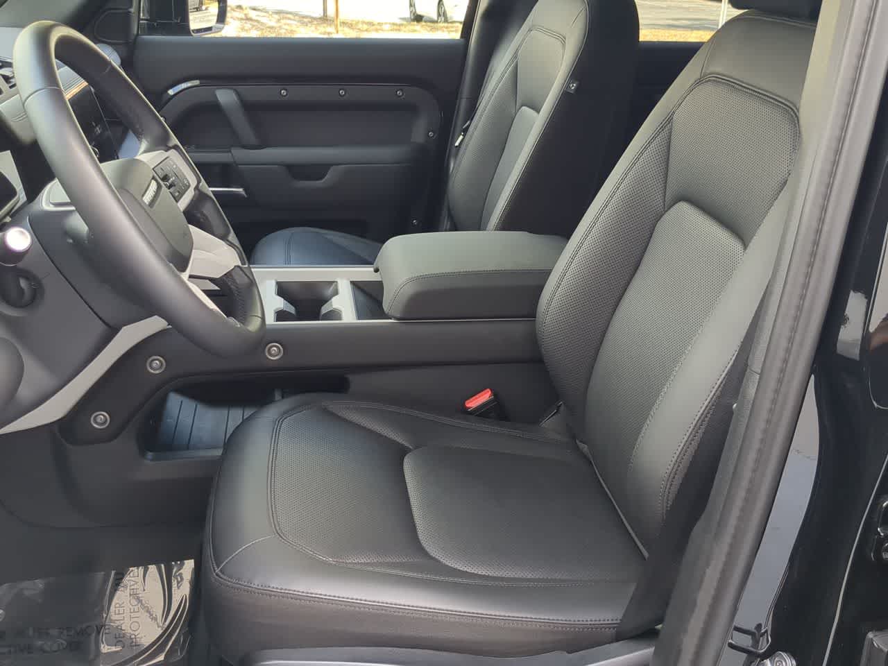 Thumbnail: 2025 Land Rover Defender - 16