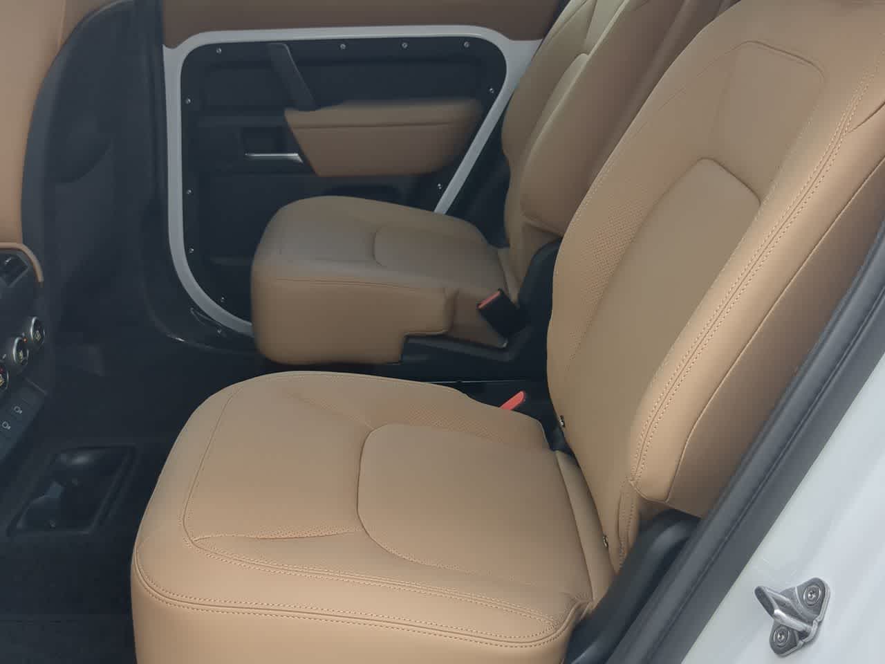 Thumbnail: 2025 Land Rover Defender - 21