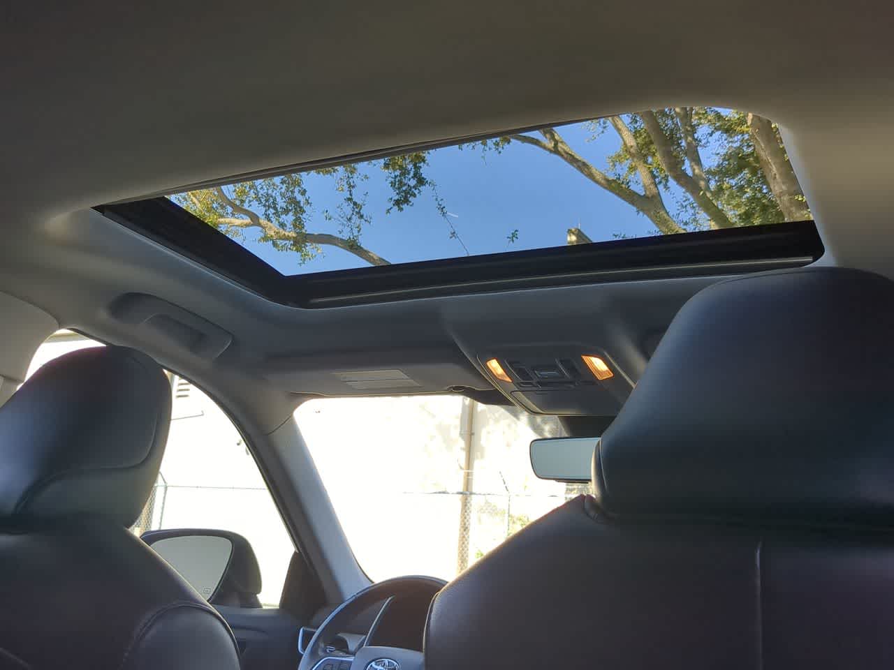 Thumbnail: 2022 Toyota Highlander - 23