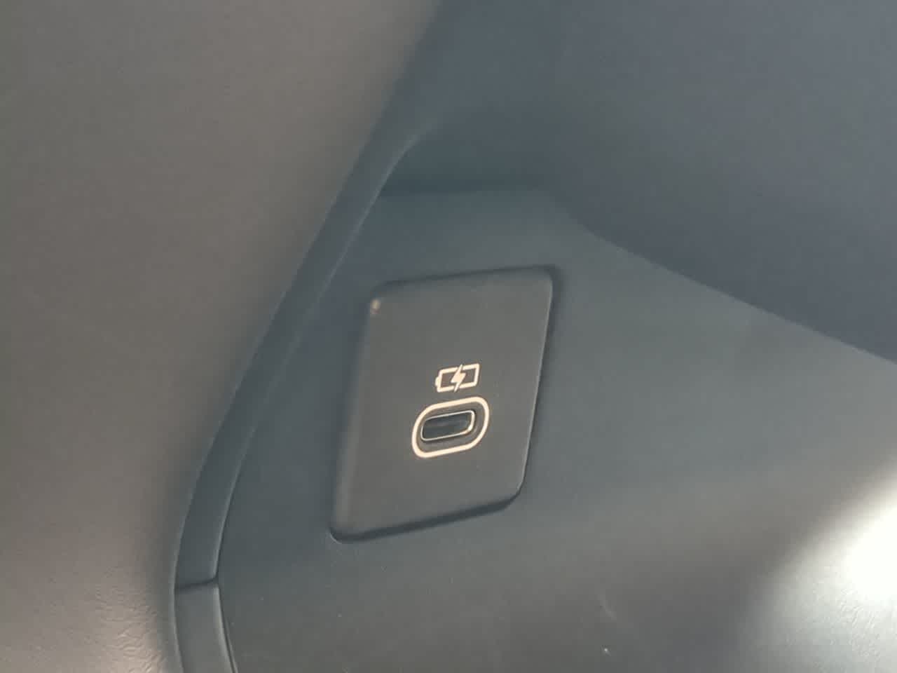 Thumbnail: 2025 Land Rover Range Rover Sport - 34