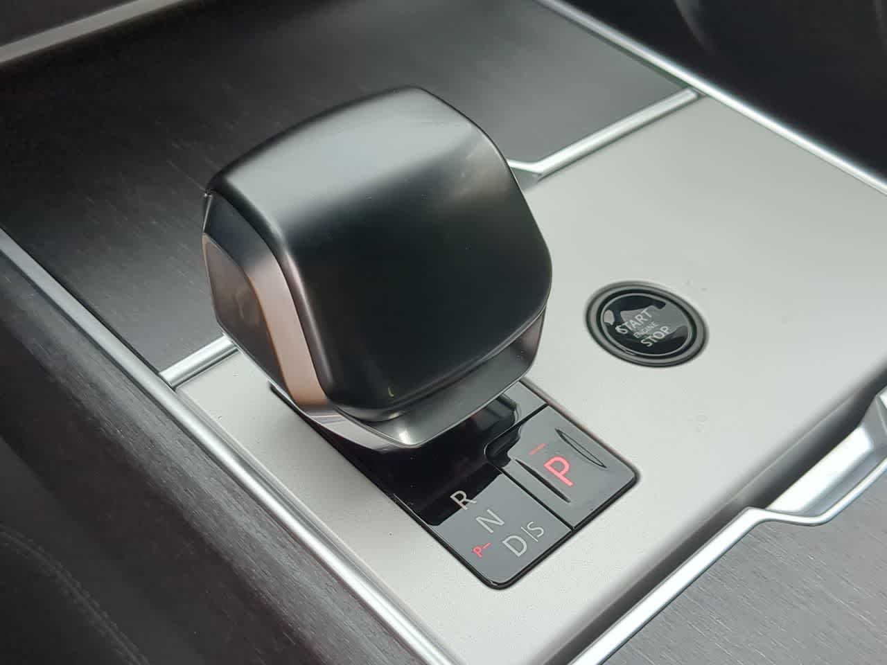 Thumbnail: 2026 Land Rover Range Rover - 35