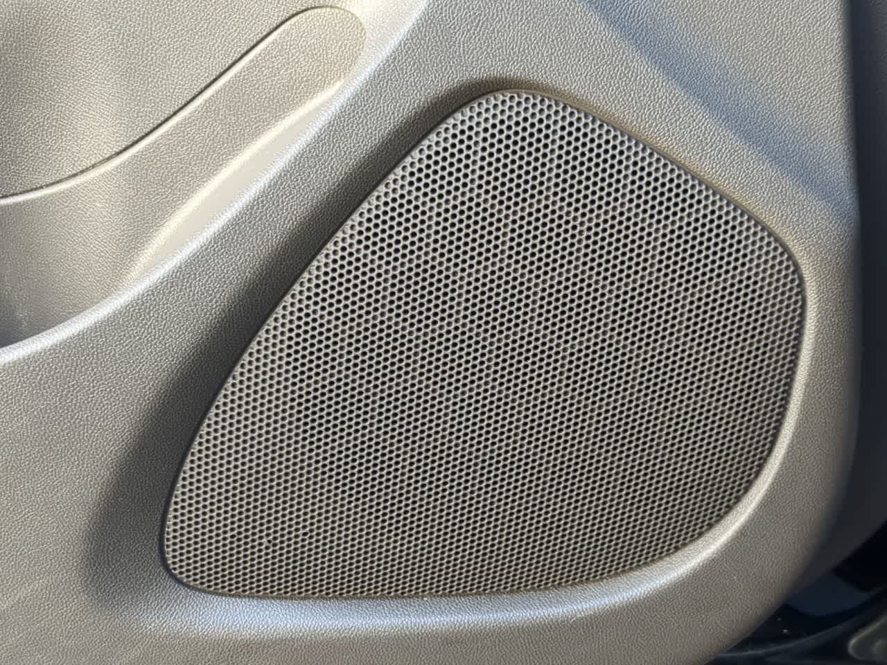 Thumbnail: 2018 Chevrolet Malibu - 28