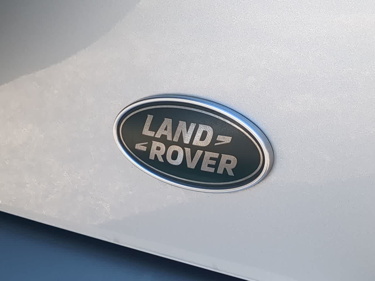 Thumbnail: 2022 Land Rover Defender - 12