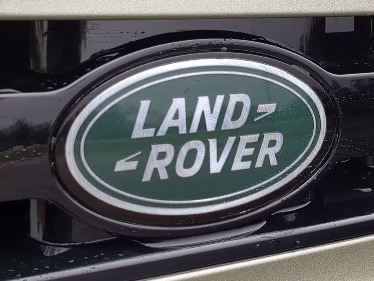 2025 Land Rover Defender 110 12
