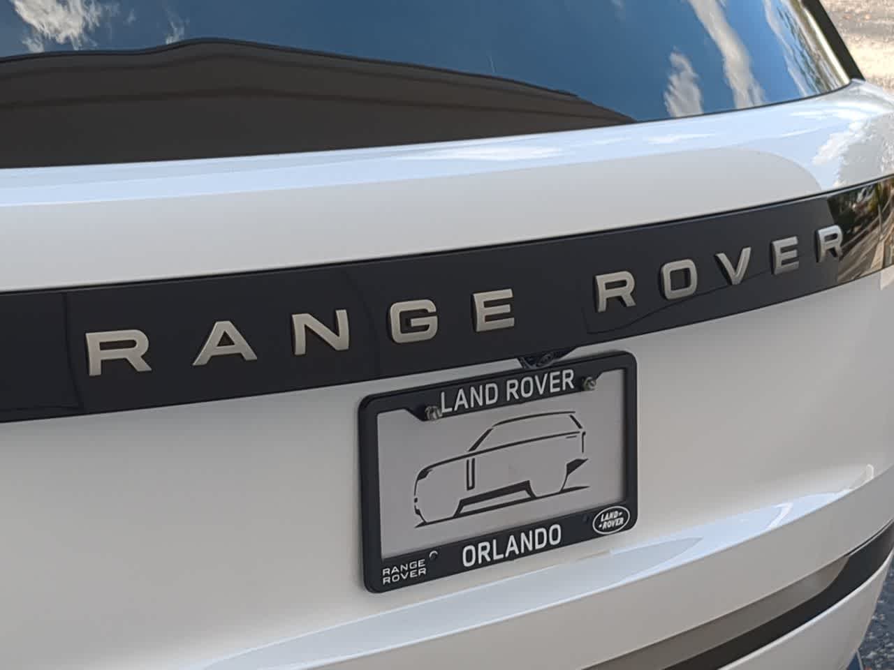 Thumbnail: 2026 Land Rover Range Rover - 13