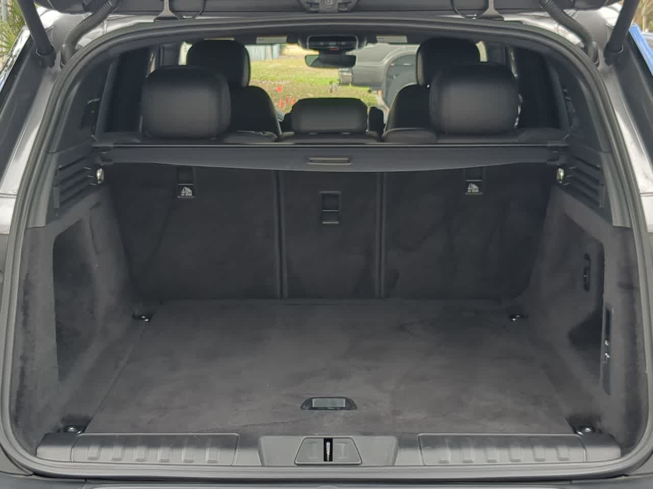 Thumbnail: 2025 Land Rover Range Rover Sport - 36