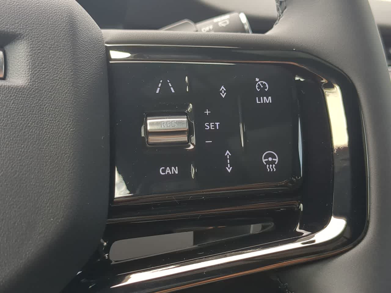 Thumbnail: 2026 Land Rover Range Rover Evoque - 27