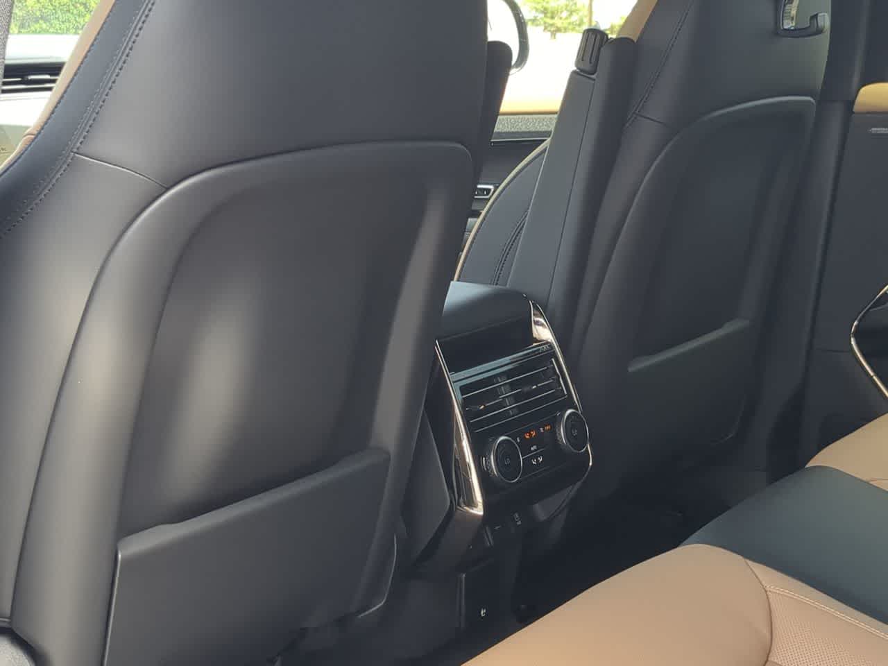Thumbnail: 2026 Land Rover Range Rover Sport - 19