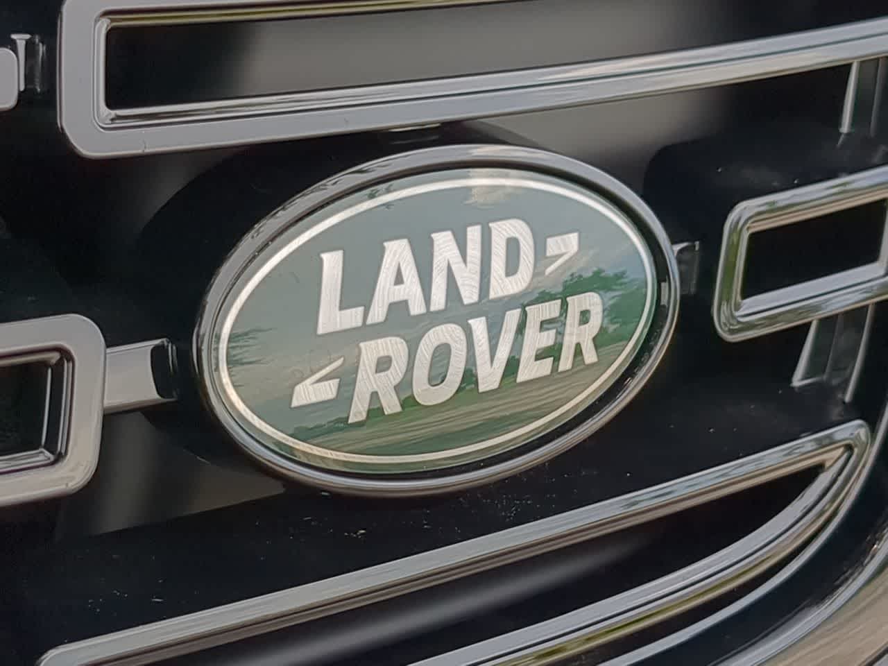 Thumbnail: 2026 Land Rover Range Rover Velar - 11