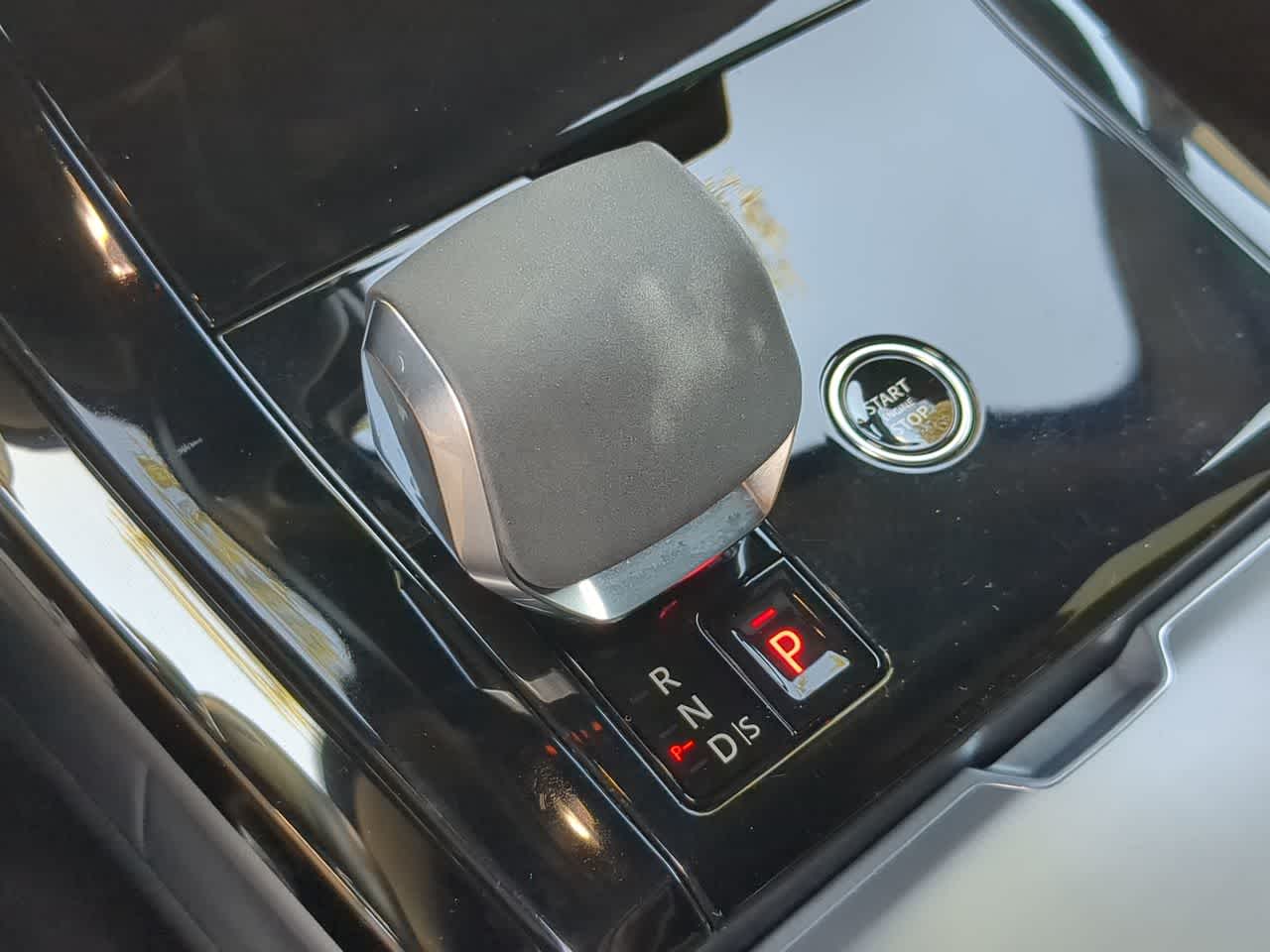 Thumbnail: 2025 Land Rover Range Rover Sport - 35